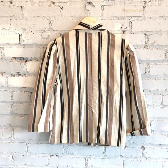 PJ's summer blazer. M/L. EUC. Needs some steaming - Picture 5 of 9